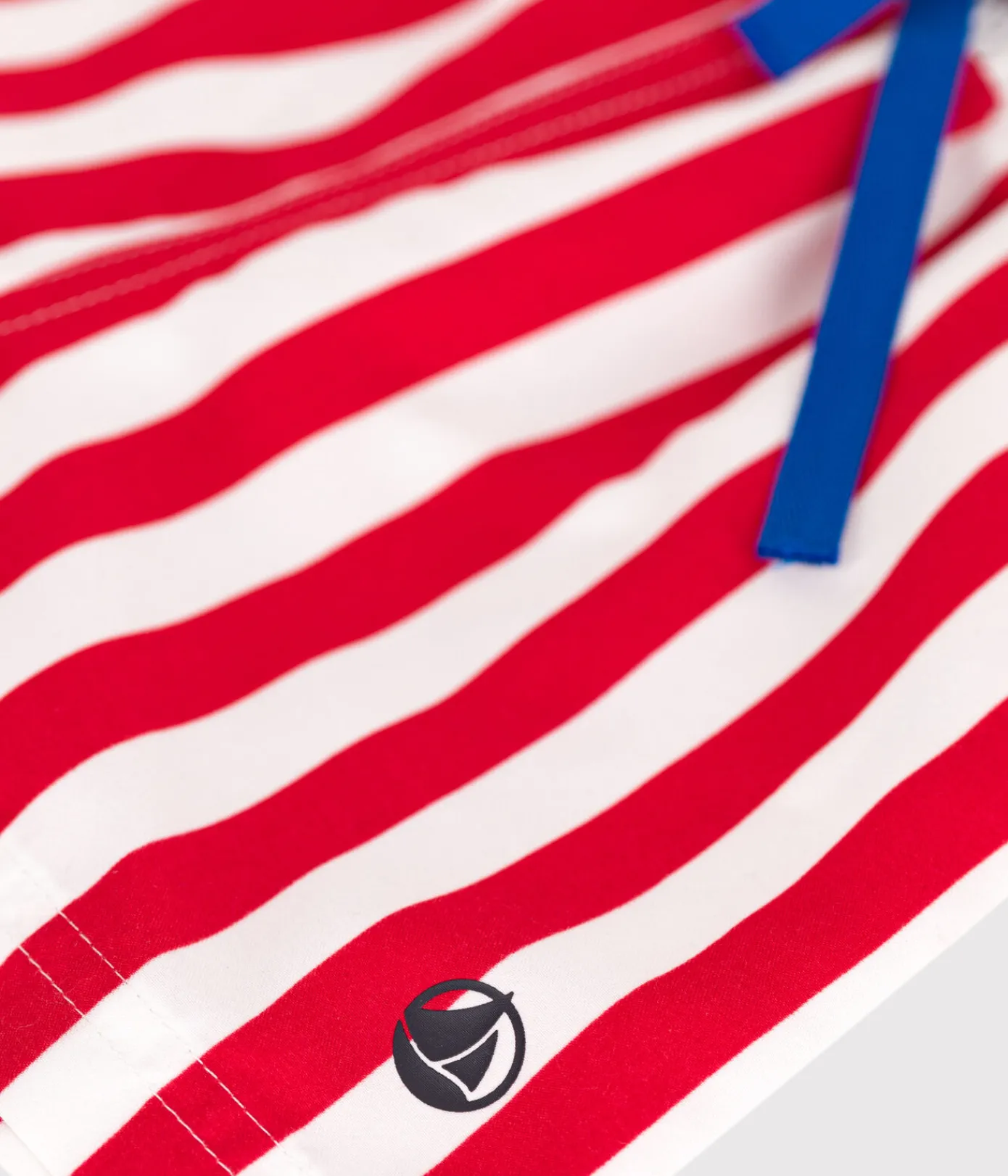 Petit Bateau Bademode, Uv-Kleidung*Baby-Badeshorts mit Streifenmuster ROT MARSHMALLOW/ SPI