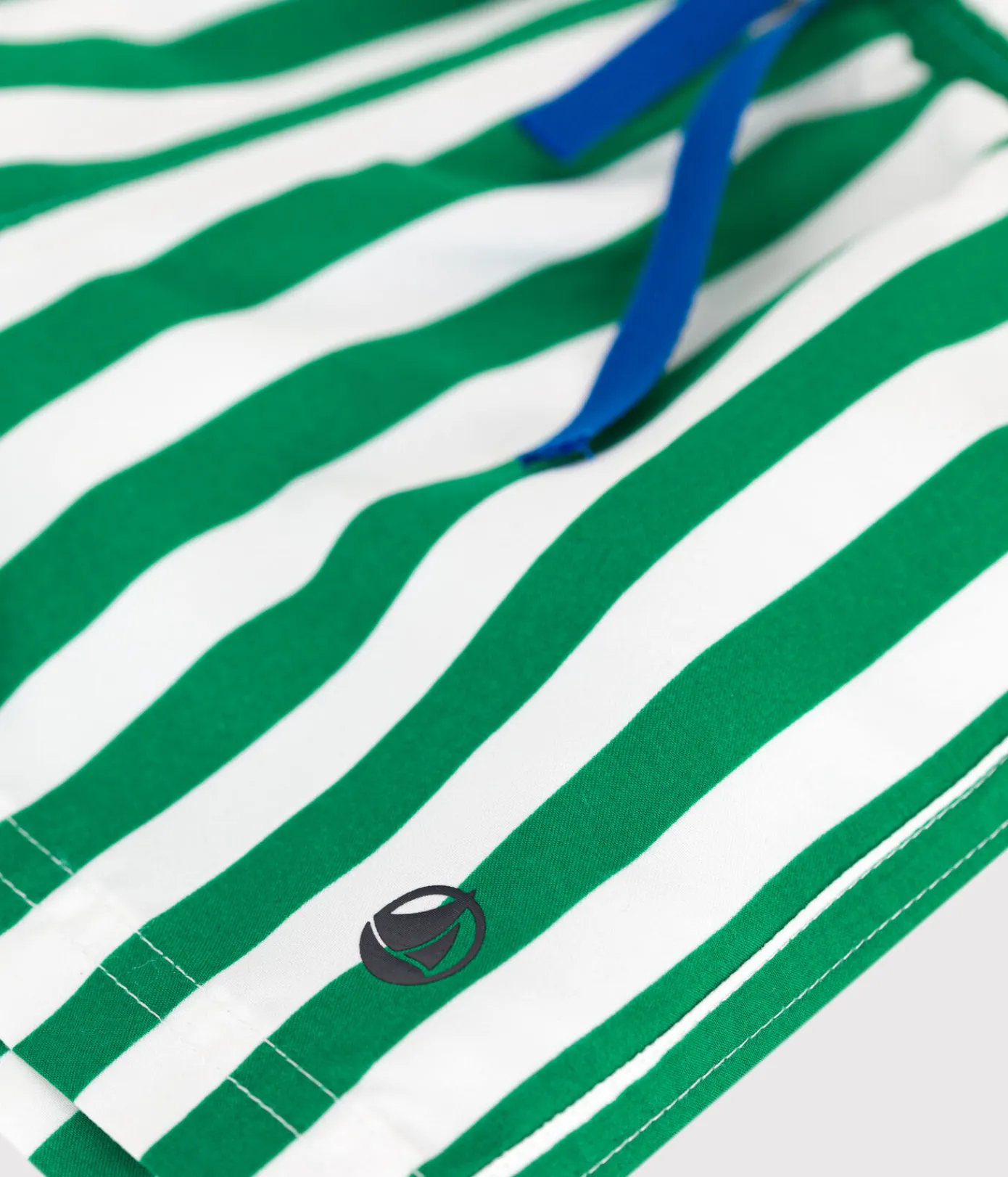 Petit Bateau Bademode, Uv-Kleidung*Baby-Badeshorts mit Streifenmuster grün MARSHMALLOW/ JARDIN