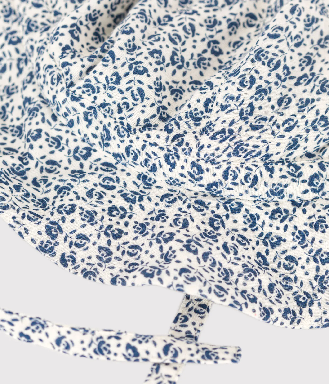 Petit Bateau Accessoires, Sonnenhüte, Caps*Baby-Breitkrempiger Hut aus Musselin mit Blumenmuster AVALANCHE/ INCOGNITO