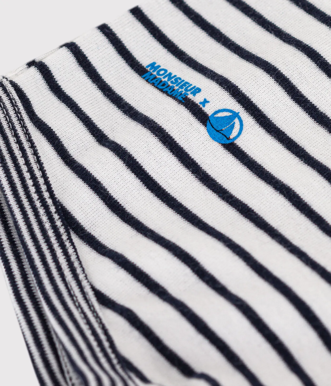 Petit Bateau Sets, Overalls & Latzhosen*Baby-Kurzoverall Monsieur Madame aus Baumwolle weiss MARSHMALLOW/blau SMOKING