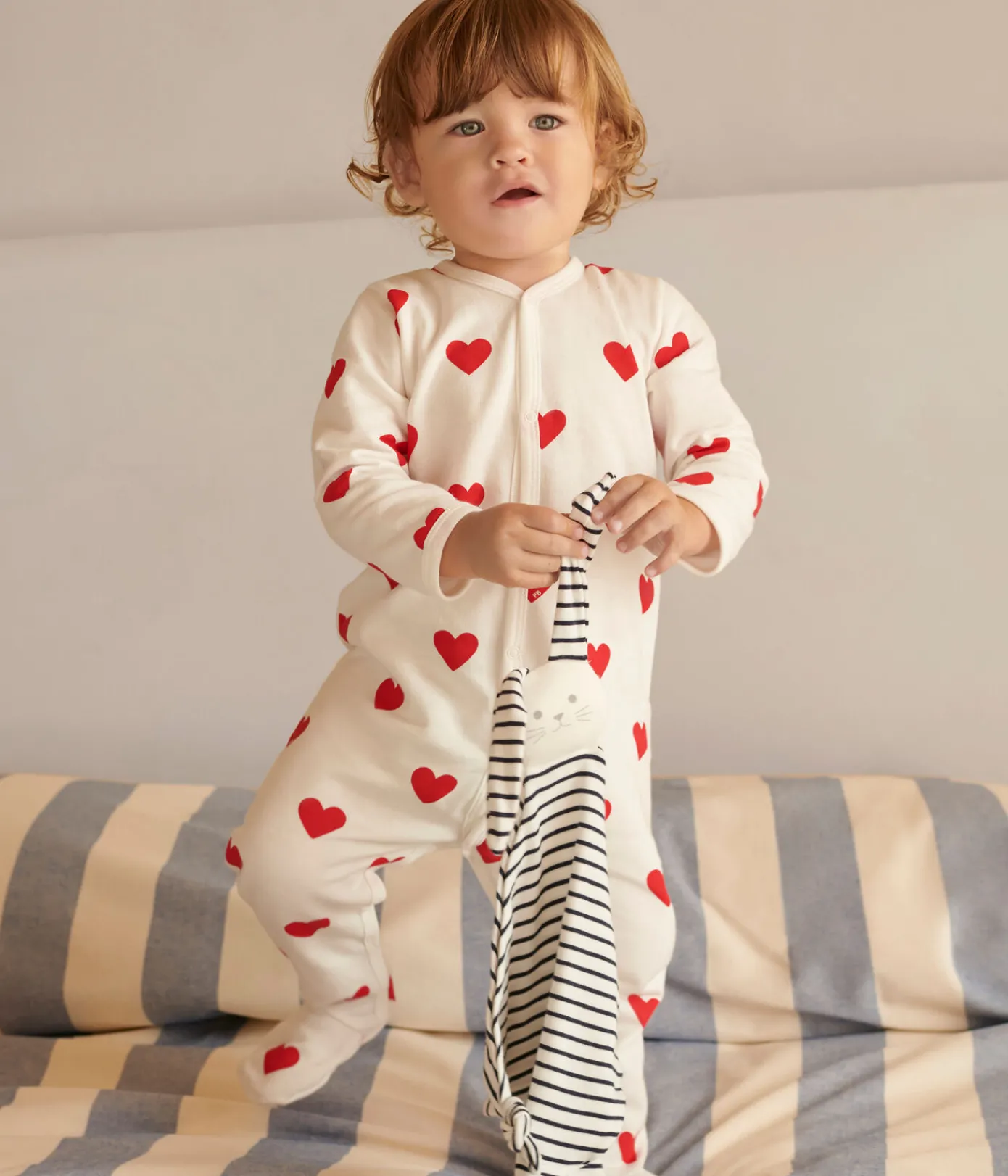 Petit Bateau Schlafanzüge, Strampler*Baby-Strampler aus Baumwolle mit roten Herzen weiss MARSHMALLOW/ROT TERKUIT