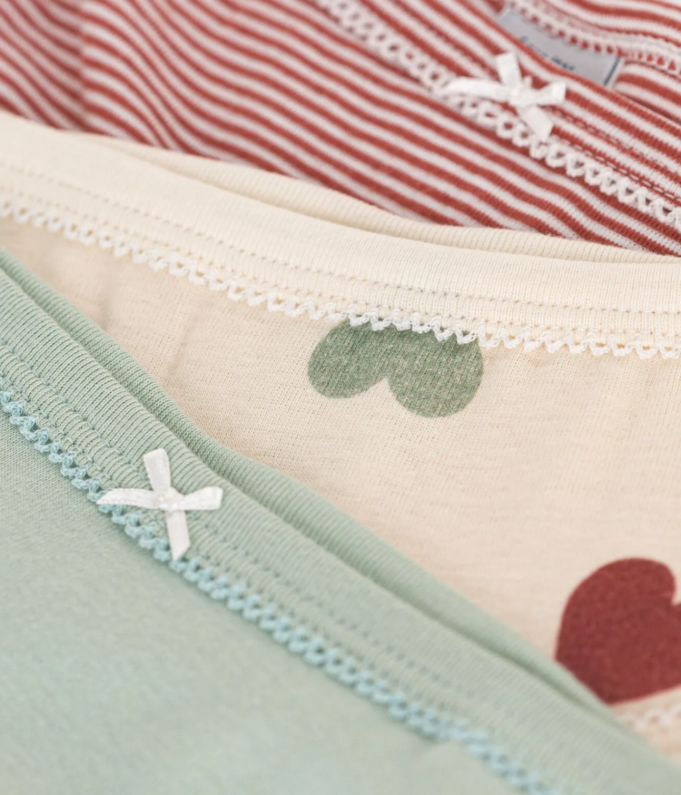 Petit Bateau Unterhosen, Shortys*3er-Set Baumwollslips für Kinder, mit Herzmotiv und hohem Taillenbund variante 1