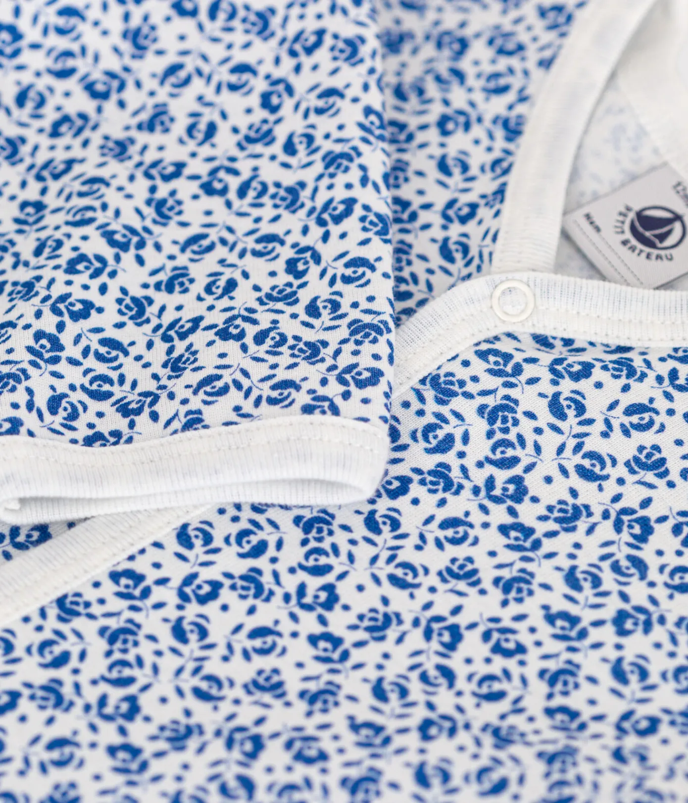 Petit Bateau Schlafanzüge, Strampler*Geblümter Baby-Strampler aus Baumwolle blau MARSHMALLOW/ INCOGNITO