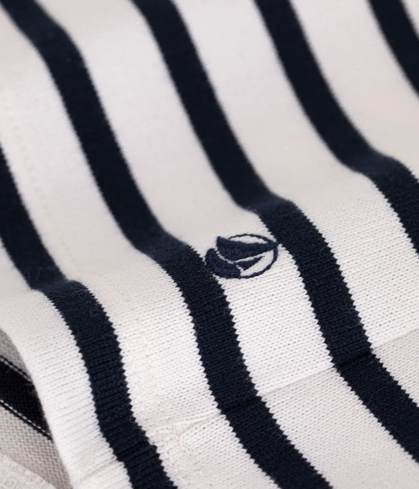 Petit Bateau Streifenshirts, Pullover, Cardigans*Geknöpftes Damen-Streifenshirt weiss MARSHMALLOW/blau SMOKING