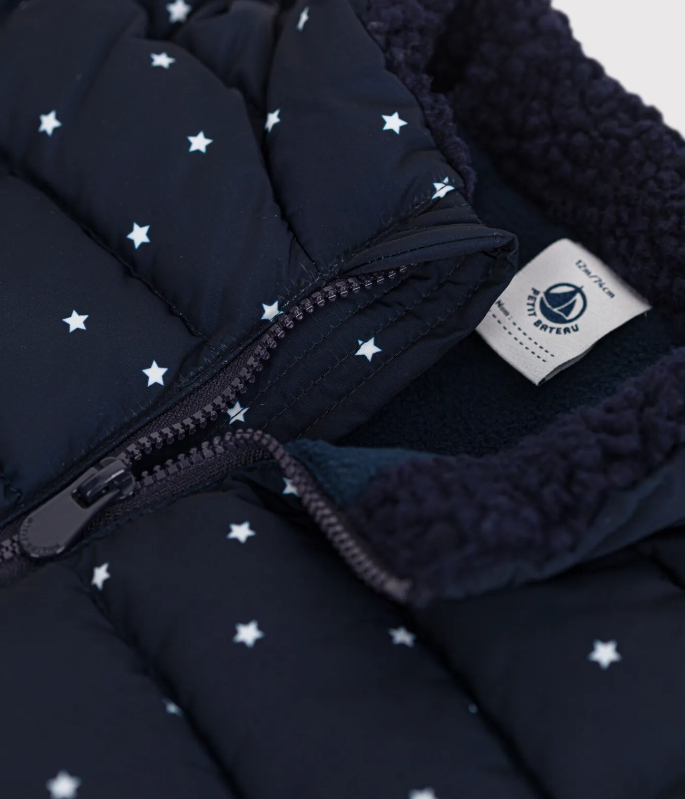 Petit Bateau Jacken, Anoraks*Gemusterte Baby-Winterjacke mit einrollbarer Kapuze blau SMOKING/weiss MARSHMALLOW