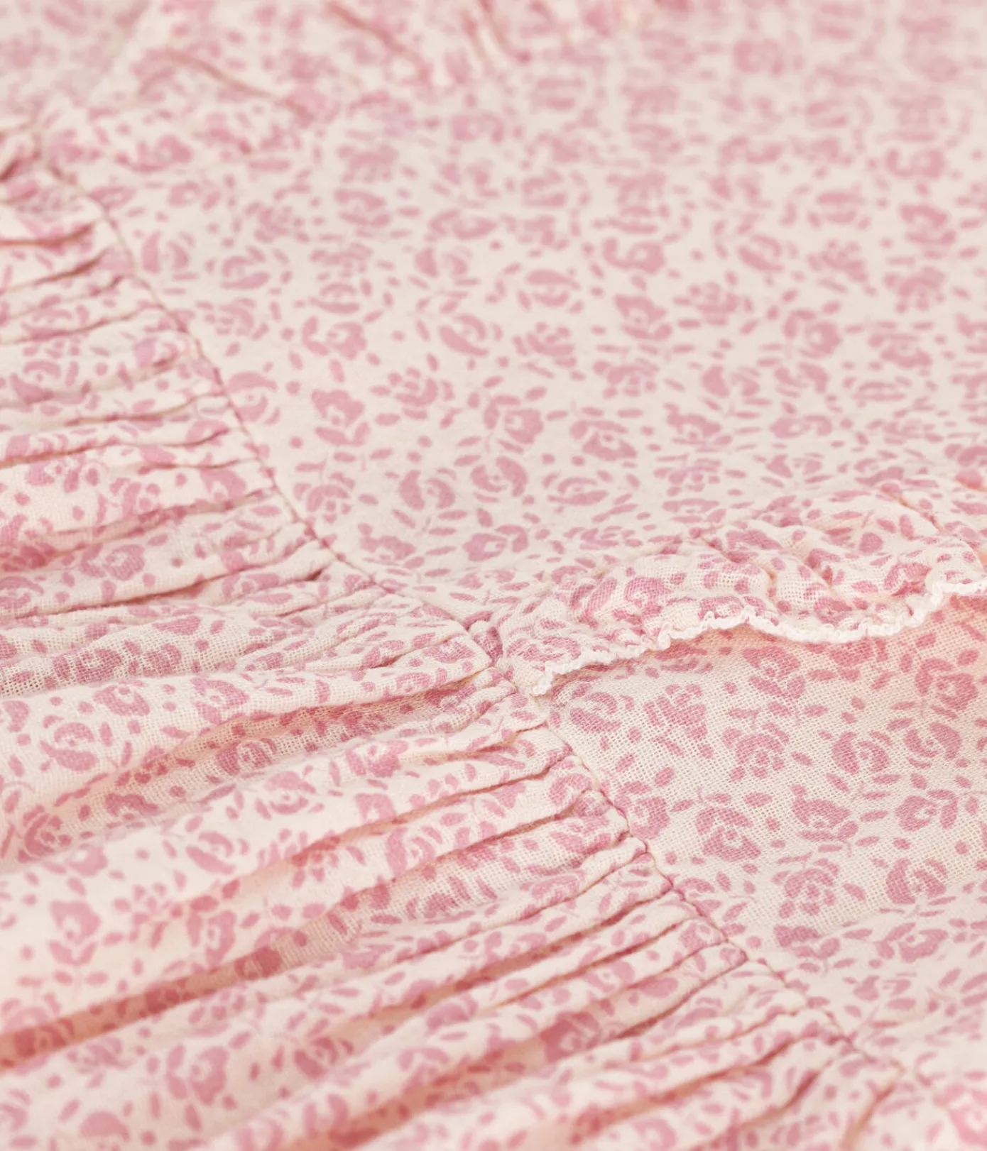 Petit Bateau Kleider, Röcke*Gemustertes Mädchenkleid mit kurzen Ärmeln aus Baumwollgaze AVALANCHE/ PANTY
