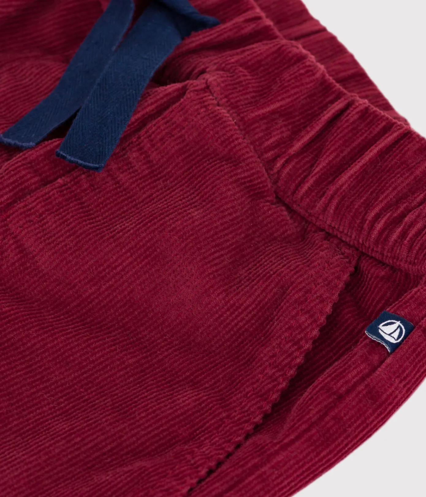 Petit Bateau Shorts, Jeans, Hosen*Kinder-Hose mit geradem Schnitt aus einfarbigem Fein-Cord AMARANTE