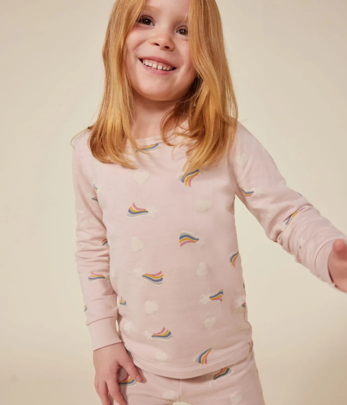 Petit Bateau Schlafanzüge, Nachthemden*Kinder-Pyjama aus aufgerautem Molton mit Sternen und Herzen rosa SALINE/weiss MULTICO