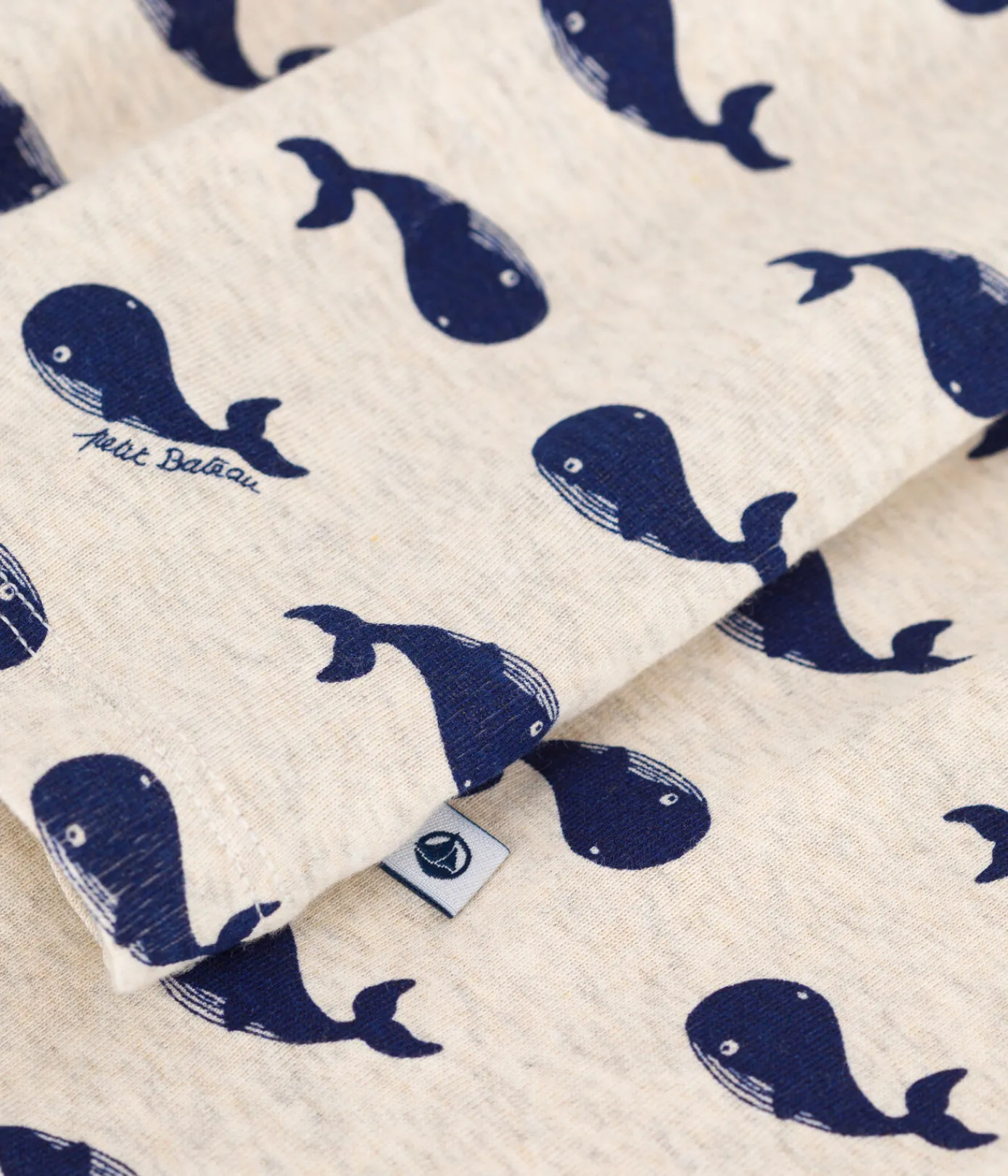 Petit Bateau Schlafanzüge, Pyjamas*Kinder-Pyjama aus Baumwolle mit Walmotiv beige MONTELIMAR/blau MEDIEVAL
