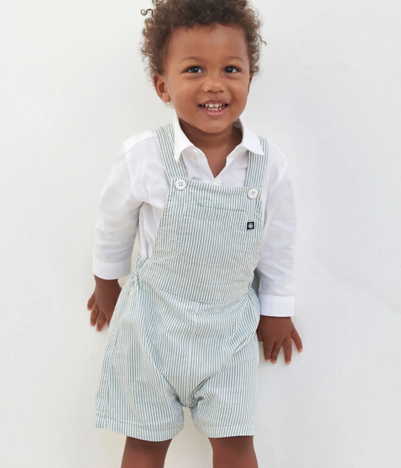 Petit Bateau Sets, Overalls & Latzhosen*Kurzbeinige Baby-Latzhose aus Baumwolle mit Streifen weiss MARSHMALLOW/blau BRUT