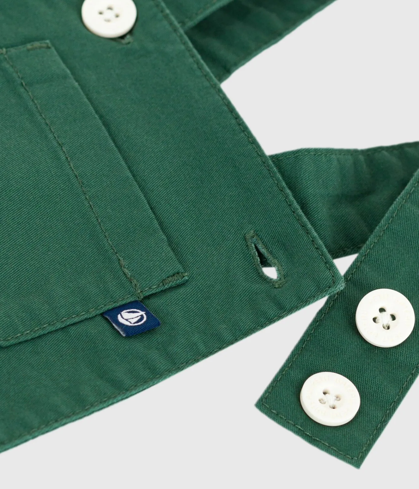 Petit Bateau Sets, Overalls & Latzhosen*Kurzbeinige Baby-Latzhose aus einfarbigem Baumwoll-Serge WILLOW