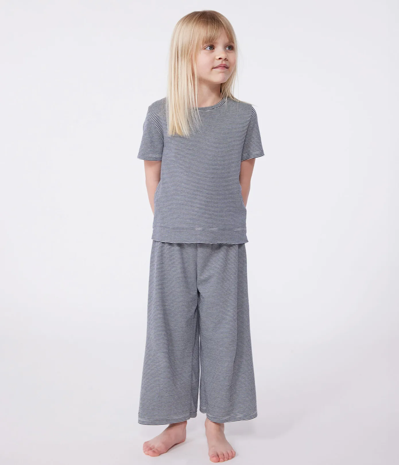 Petit Bateau Schlafanzüge, Nachthemden*Kurzärmeliger Kinder-Pyjama aus Baumwolle mit weiten Beinen und Streifen blau SMOKING/weiss MARSHMALLOW