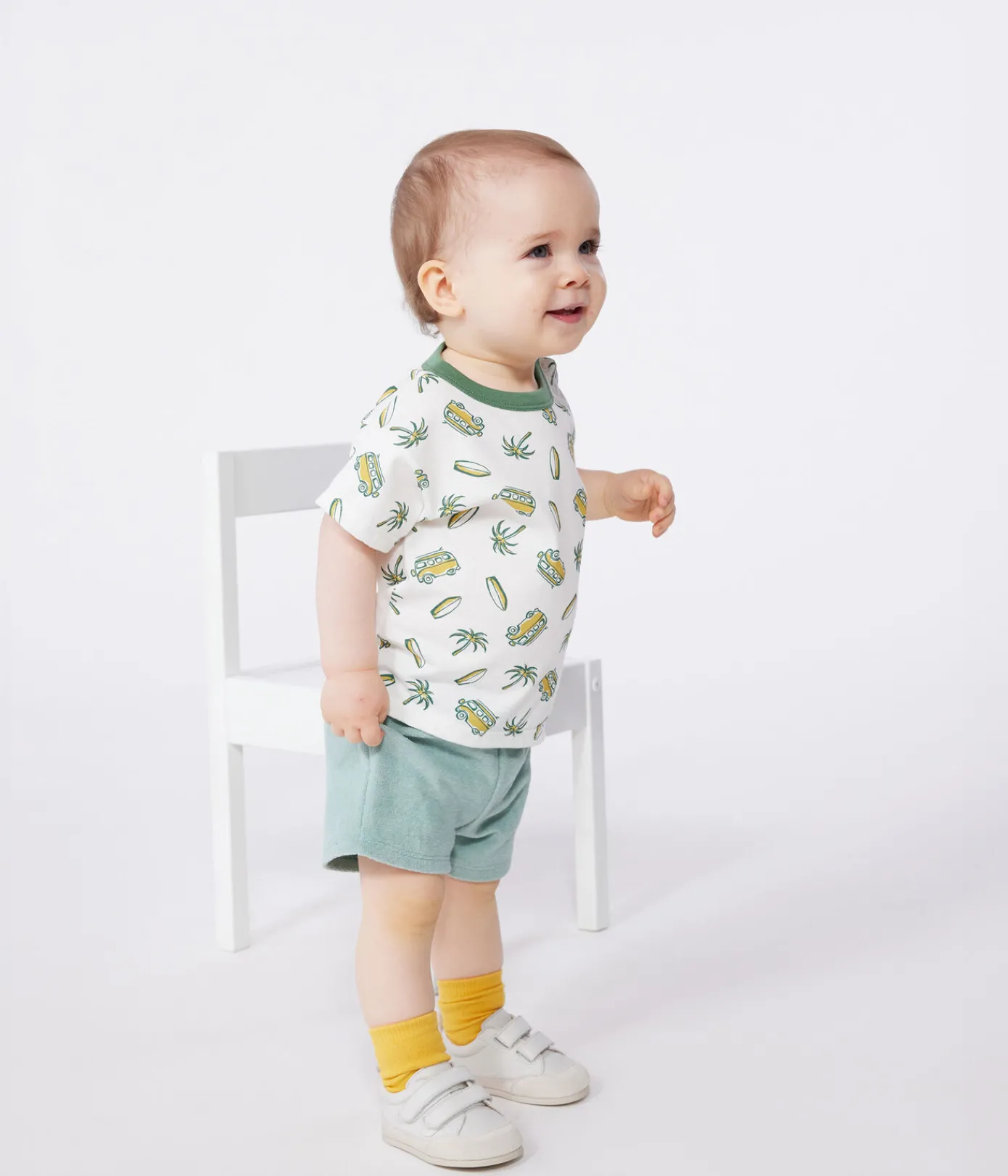 Petit Bateau T-Shirts, Oberteile*Kurzärmeliges Baby-T-Shirt aus Baumwolle mit Schiffchenmuster weiss MARSHMALLOW/ ORGE