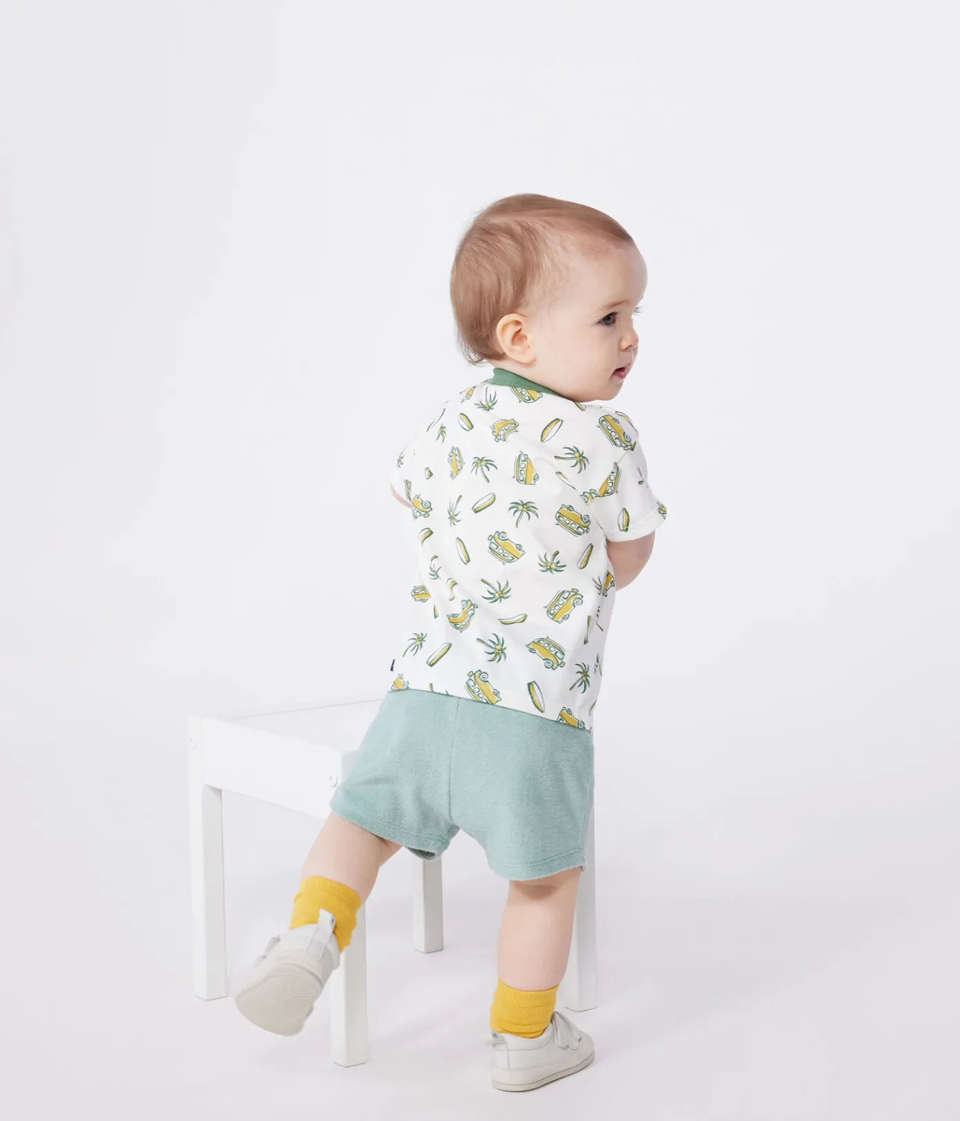Petit Bateau T-Shirts, Oberteile*Kurzärmeliges Baby-T-Shirt aus Baumwolle mit Schiffchenmuster weiss MARSHMALLOW/ ORGE