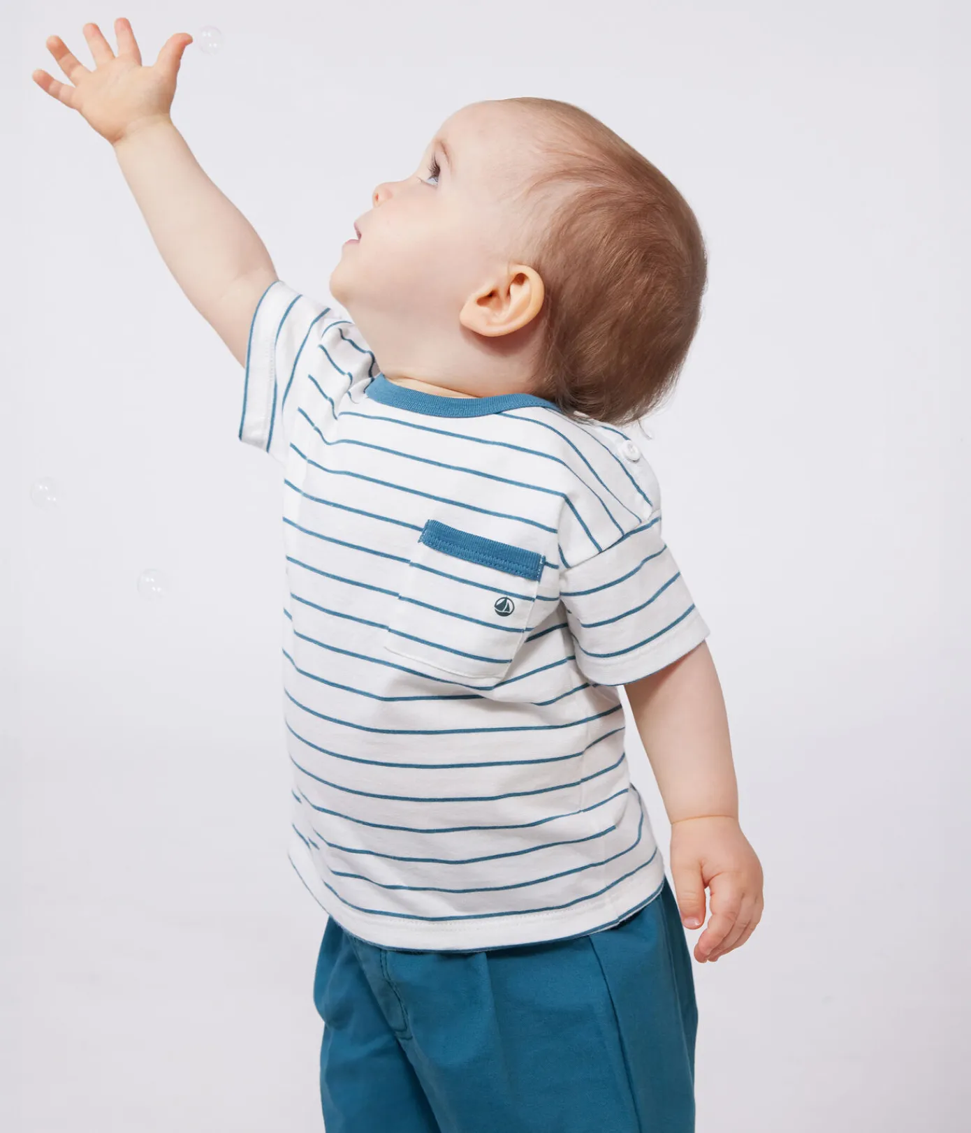 Petit Bateau T-Shirts, Oberteile*Kurzärmeliges Baby-T-Shirt aus Baumwolle mit Streifen grün MARSHMALLOW/ DRAGONFLY