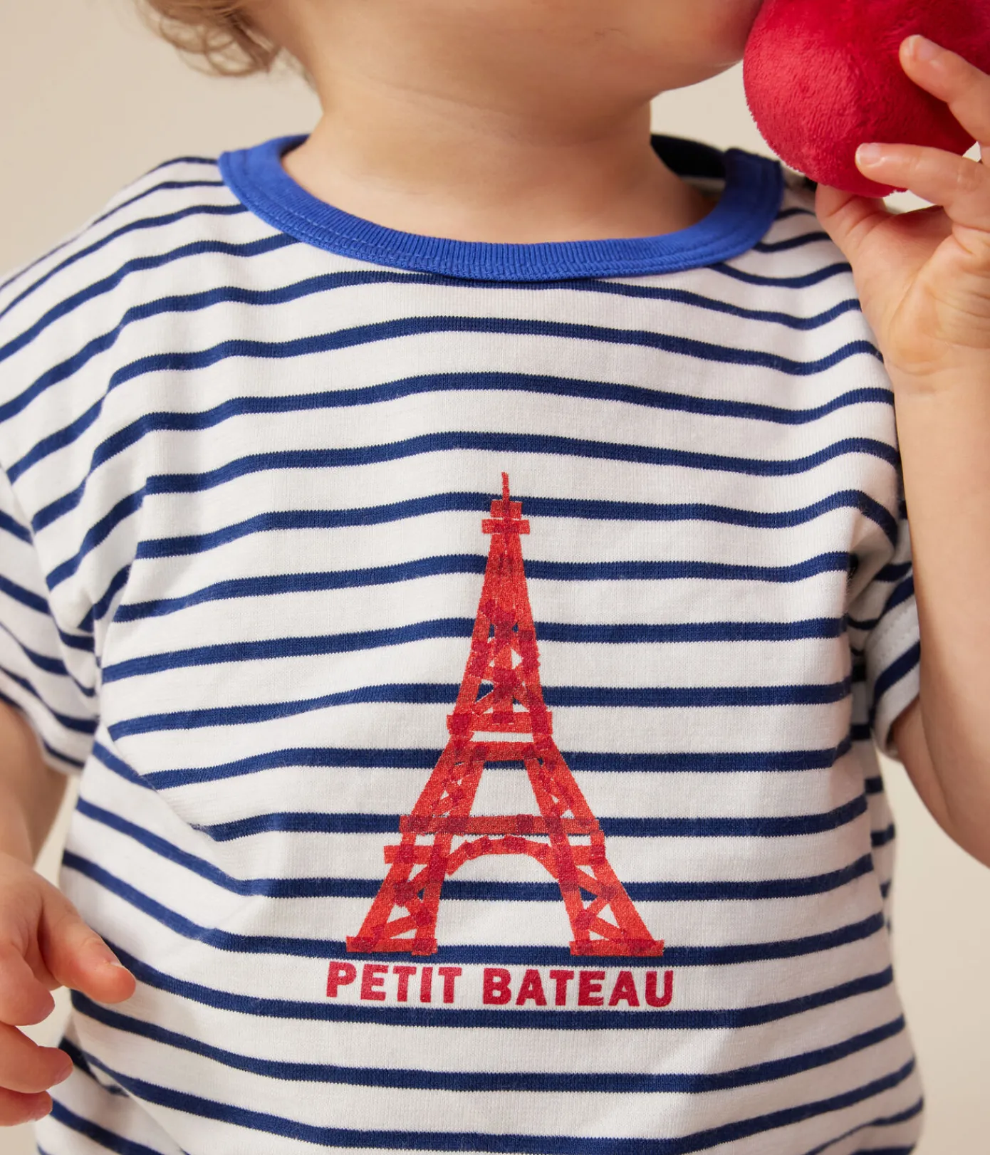Petit Bateau T-Shirts, Oberteile*Kurzärmeliges Baby-T-Shirt aus feinem Jersey weiss MARSHMALLOW/blau MEDIEVAL