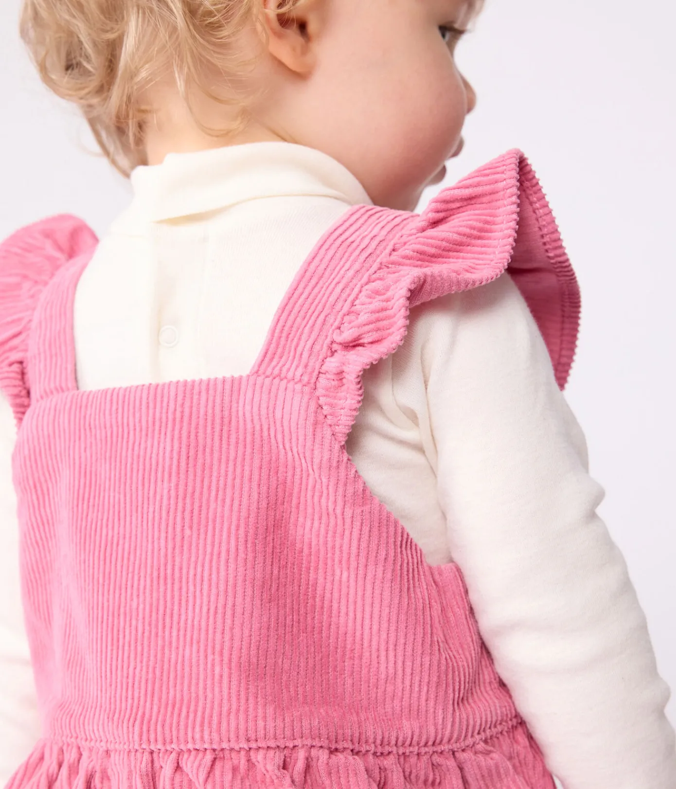 Petit Bateau Sets, Overalls & Latzhosen*Langbeinige Baby-Latzhose aus einfarbigem Fein-Cord mit Volants BOUDOIR