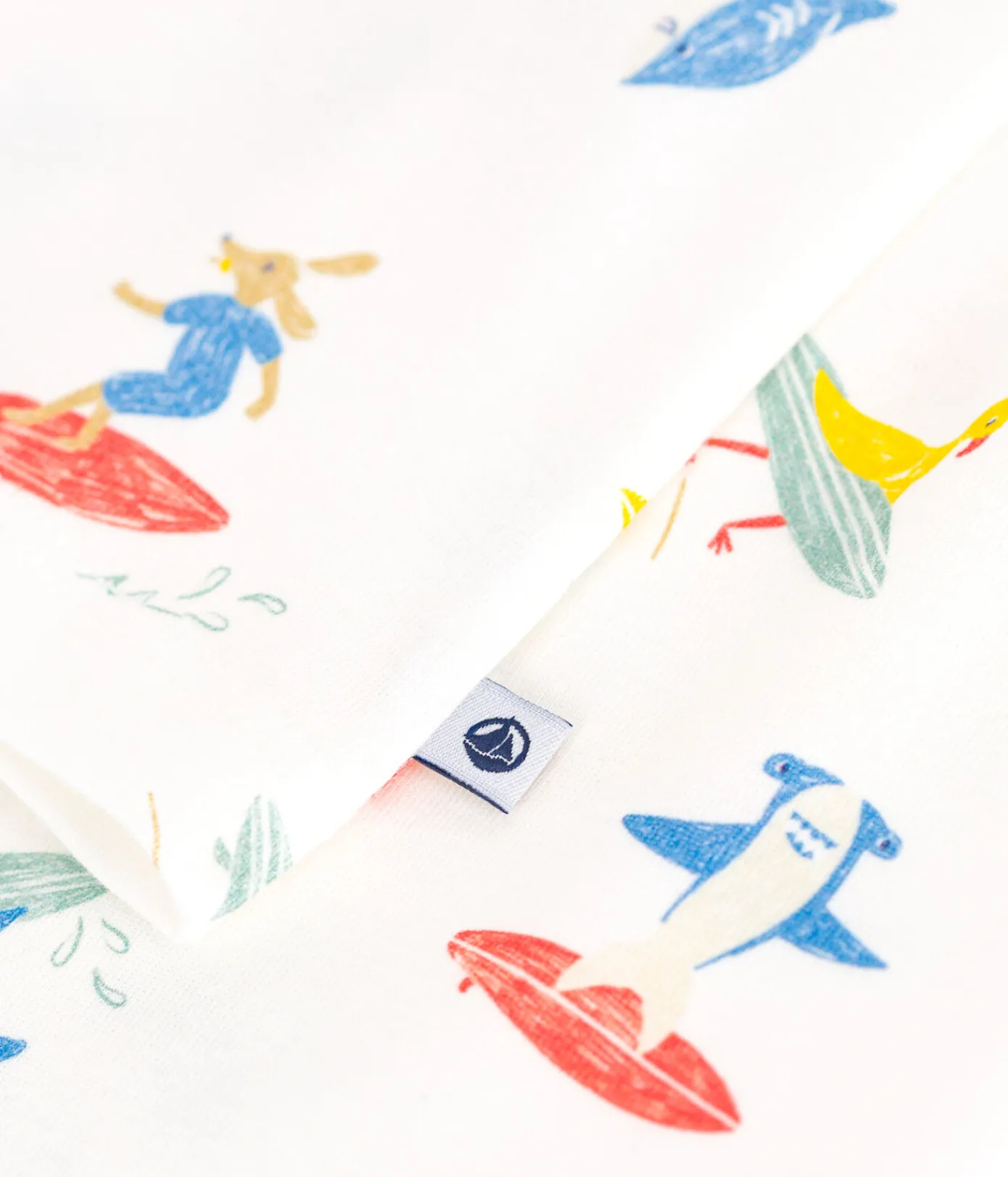 Petit Bateau Schlafanzüge, Pyjamas*Langärmeliger Kinder-Pyjama aus Baumwolle mit Surf-Motiven weiss MARSHMALLOW/weiss MULTICO