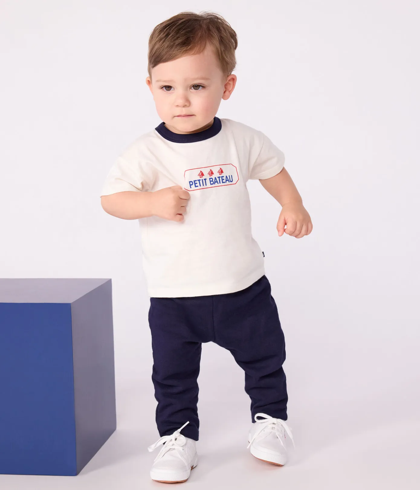 Petit Bateau T-Shirts, Oberteile*Langärmeliges Baby-T-Shirt aus Baumwolle mit Vintage-Logo weiss MARSHMALLOW
