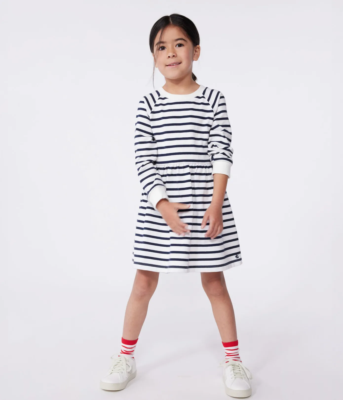 Petit Bateau Kleider, Röcke*Langärmeliges Kinder-Kleid aus Baumwolle mit Streifen weiss MARSHMALLOW/blau SMOKING