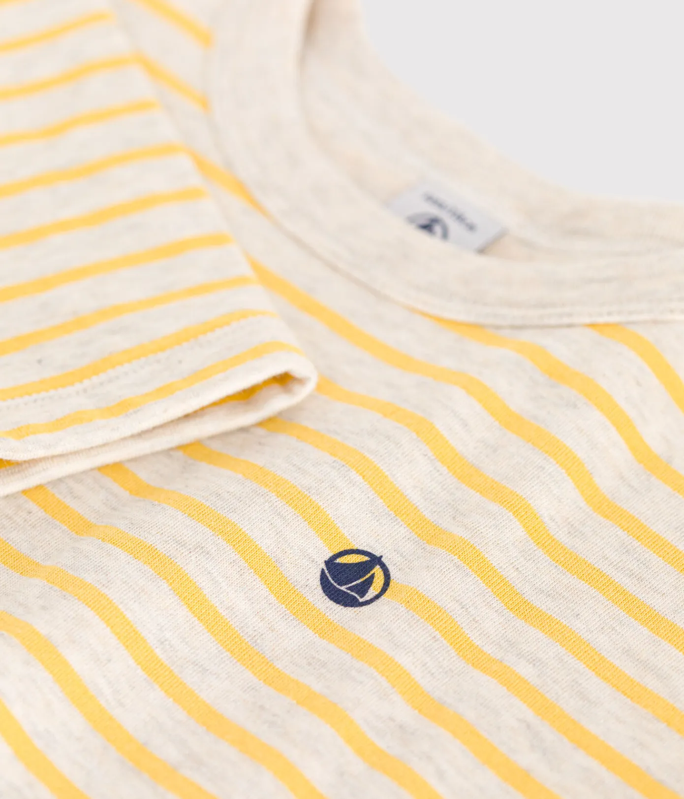 Petit Bateau T-Shirts, Poloshirts, Hemden*Langärmeliges Kinder-T-Shirt aus Doppeljersey für Jungen MONTELIMAR/ DAISY