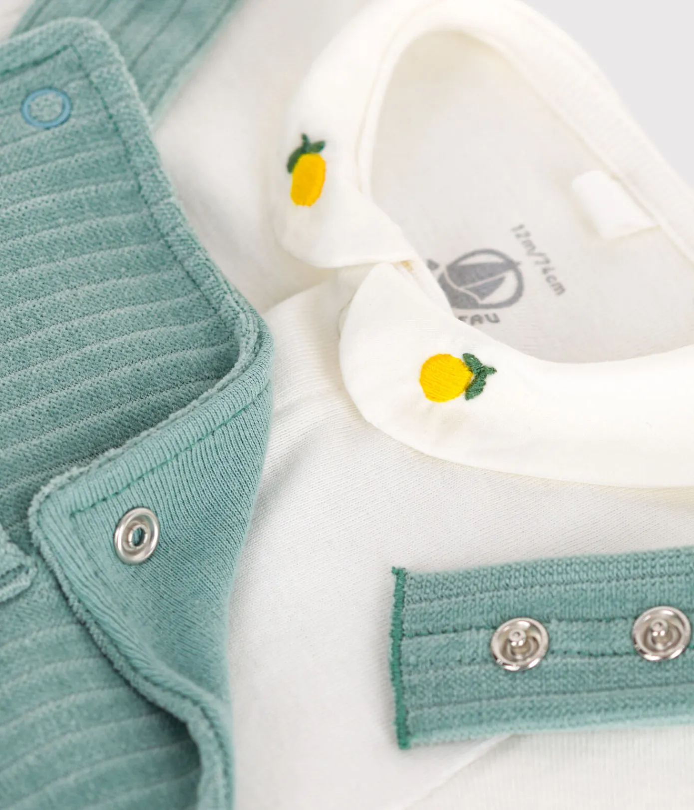 Petit Bateau Sets, Overalls & Latzhosen|Newborn*Newborn-Set Latzhose und bestickter Body aus Baumwolle grün PAUL