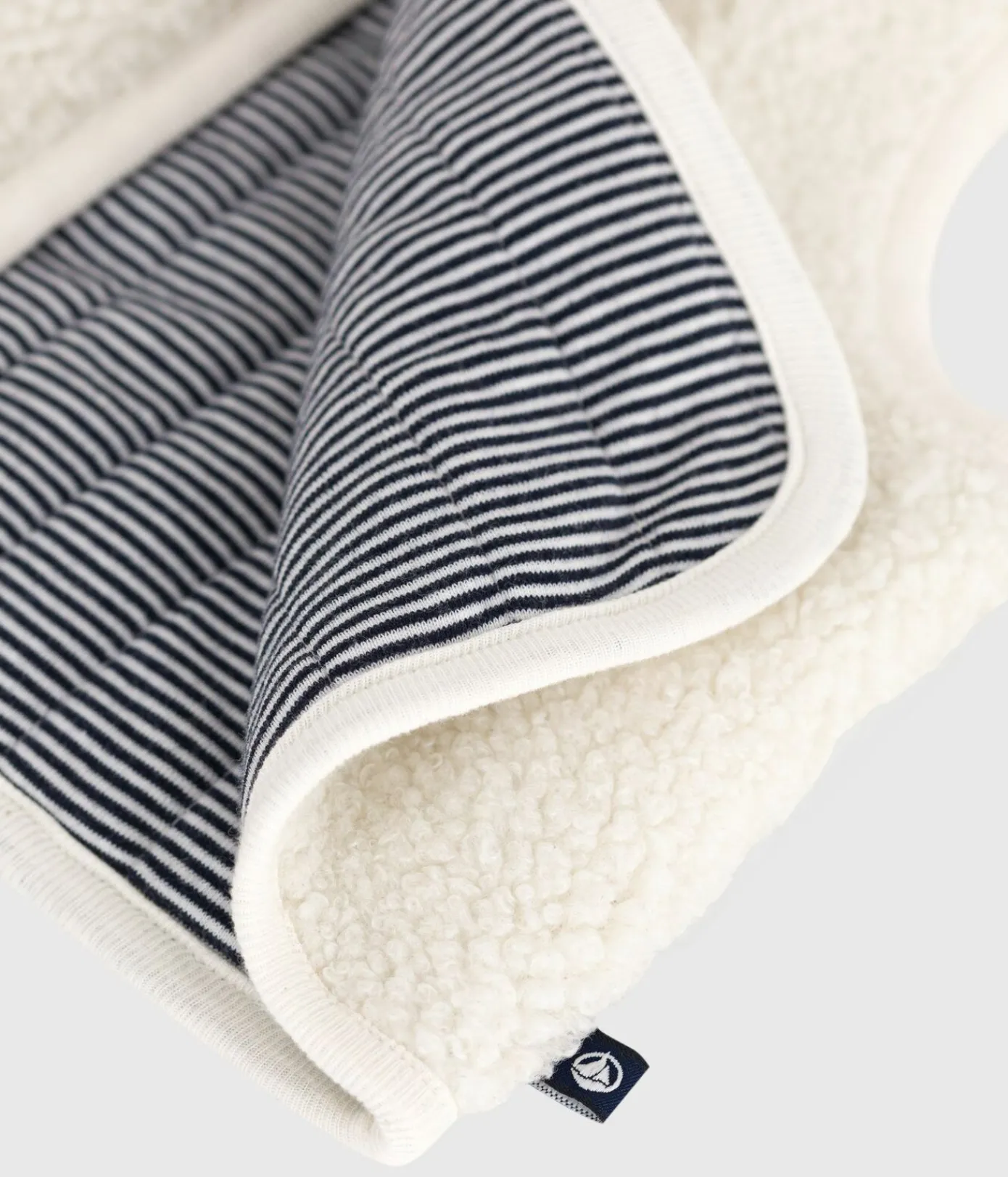 Petit Bateau Pullover, Cardigans*Ärmellose Babyweste aus Milleraies-Baumwolle und Sherpa MILK/ MULTICO