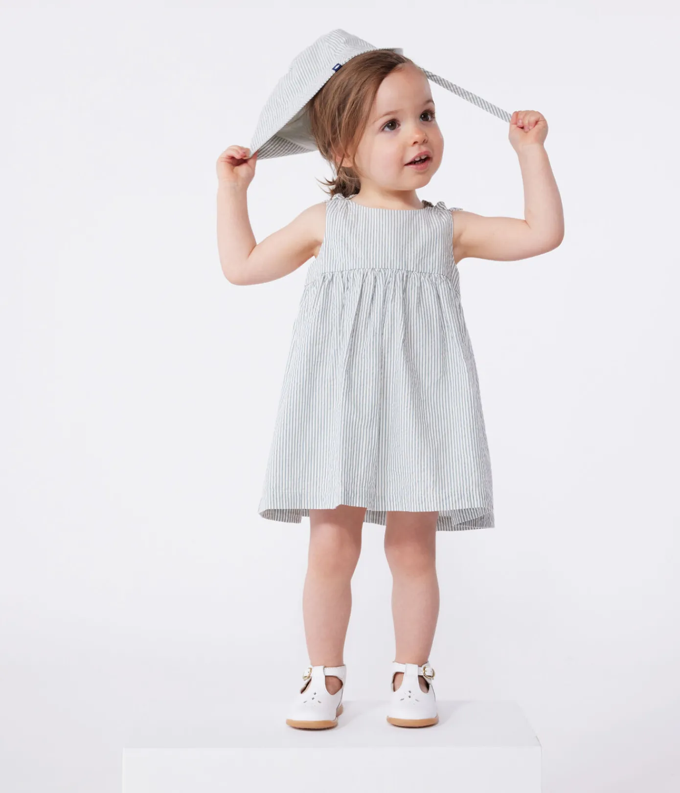 Petit Bateau Kleider*Ärmelloses Baby-Kleid aus Baumwolle mit Streifen weiss MARSHMALLOW/blau BRUT