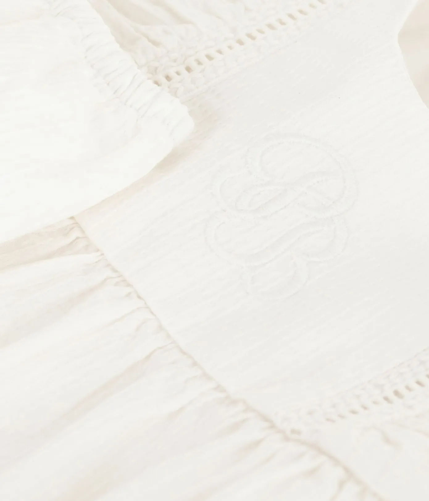 Petit Bateau Kleider*Ärmelloses Baby-Kleid aus einfarbiger Baumwolle mit Stickerei und dazu passendem Bloomer weiss ECUME