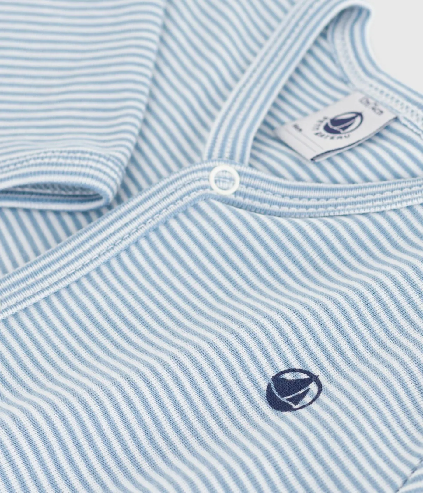 Petit Bateau Schlafanzüge, Strampler*Strampler ohne Füßchen aus Baumwolle mit Streifen ADRIATIC/ MARSHMALLOW