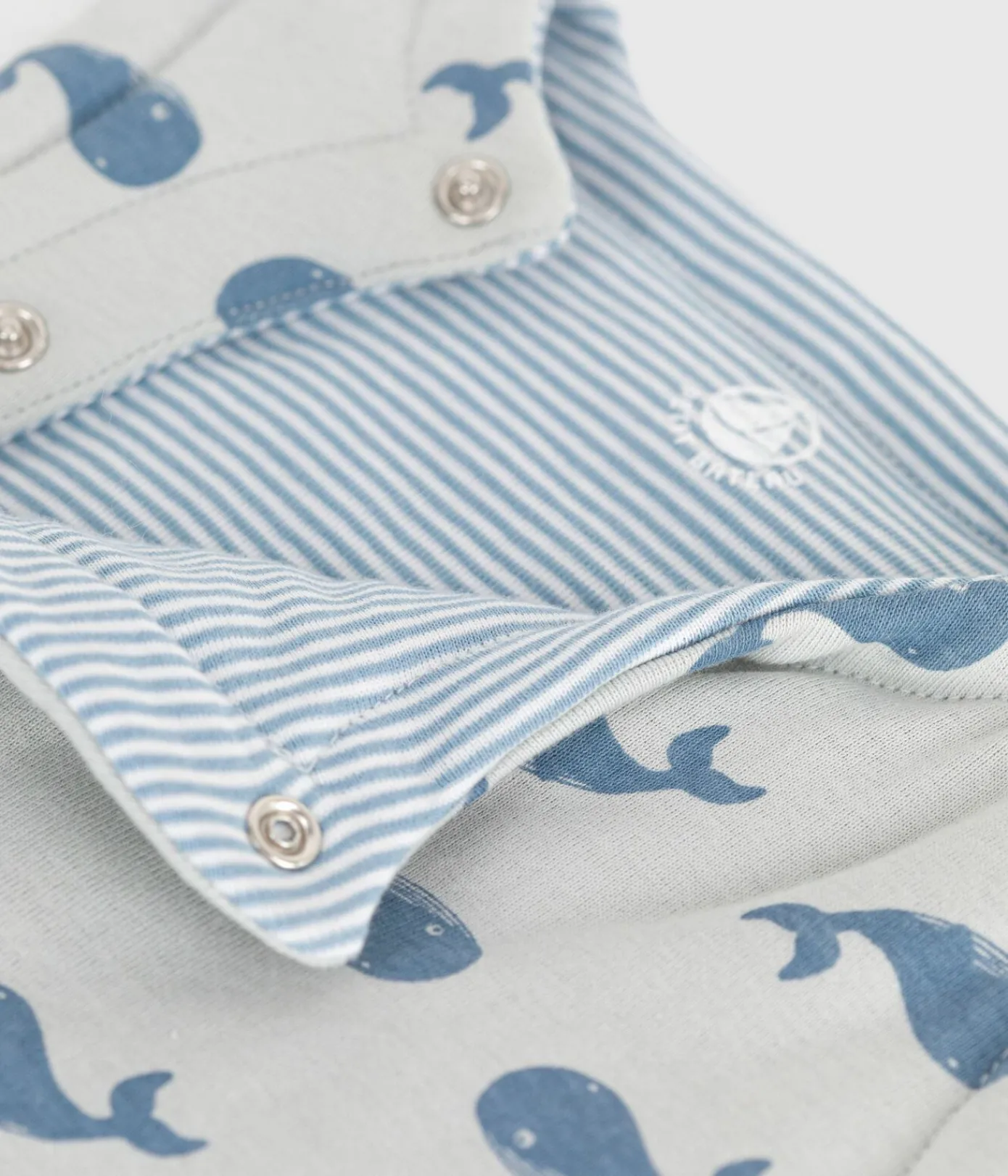 Petit Bateau Pullover, Cardigans*Wendbare Baby-Weste aus Baumwolle mit Walmotiv CO2/ ADRIATIC
